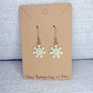 White and Gold Snowflakes Earrings NWT Hypoallergenic